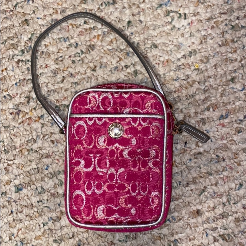 Coach Phone Holder